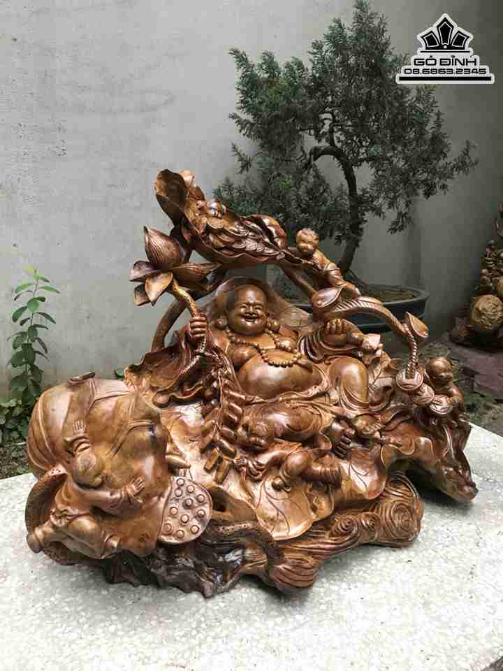 Tuong-Phat-Di-Lac-Ngoi-Go-Gu-Huong