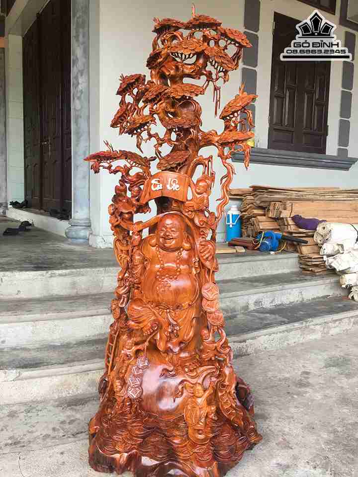 Tuong-Phat-Di-Lac-Dung-Goc-Tung-Go