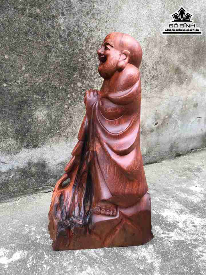 Tuong-Phat-Di-Lac-Go-Huong