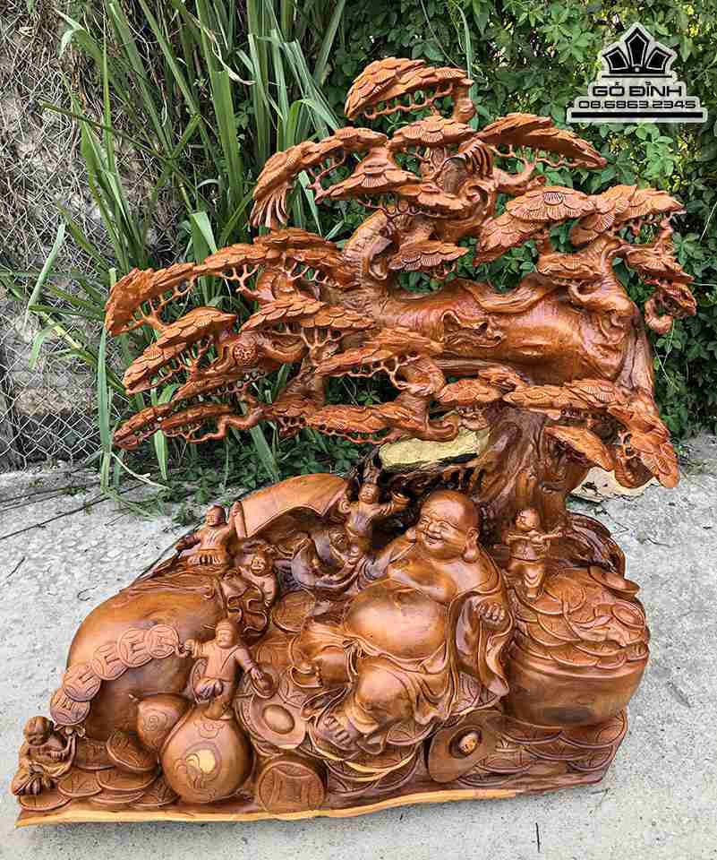 Tuong-Phat-Di-Lac-Ngoi-Goc-Tung-Go