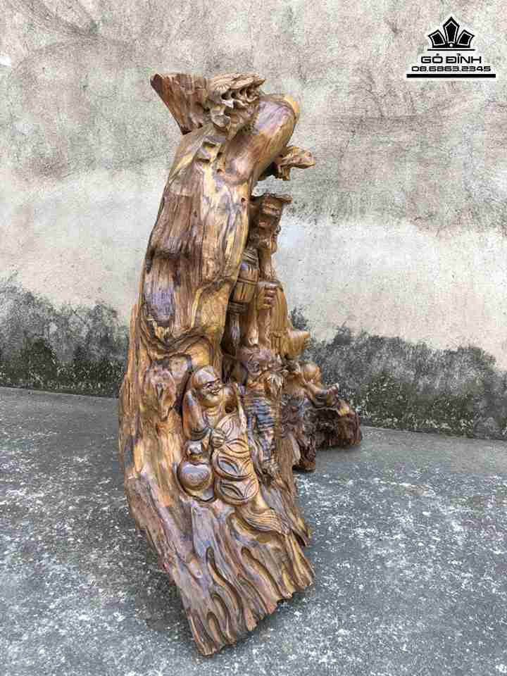 Tuong-Phat-Di-Lac-Dung-Goc-Tung-Go-Bach-Xanh