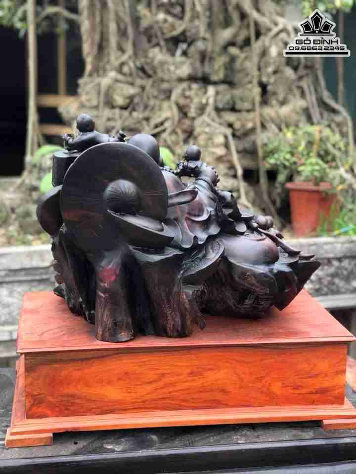 Tuong-Phat-Di-Lac-Ngoi-Ngu-Phuc-Go-Trac