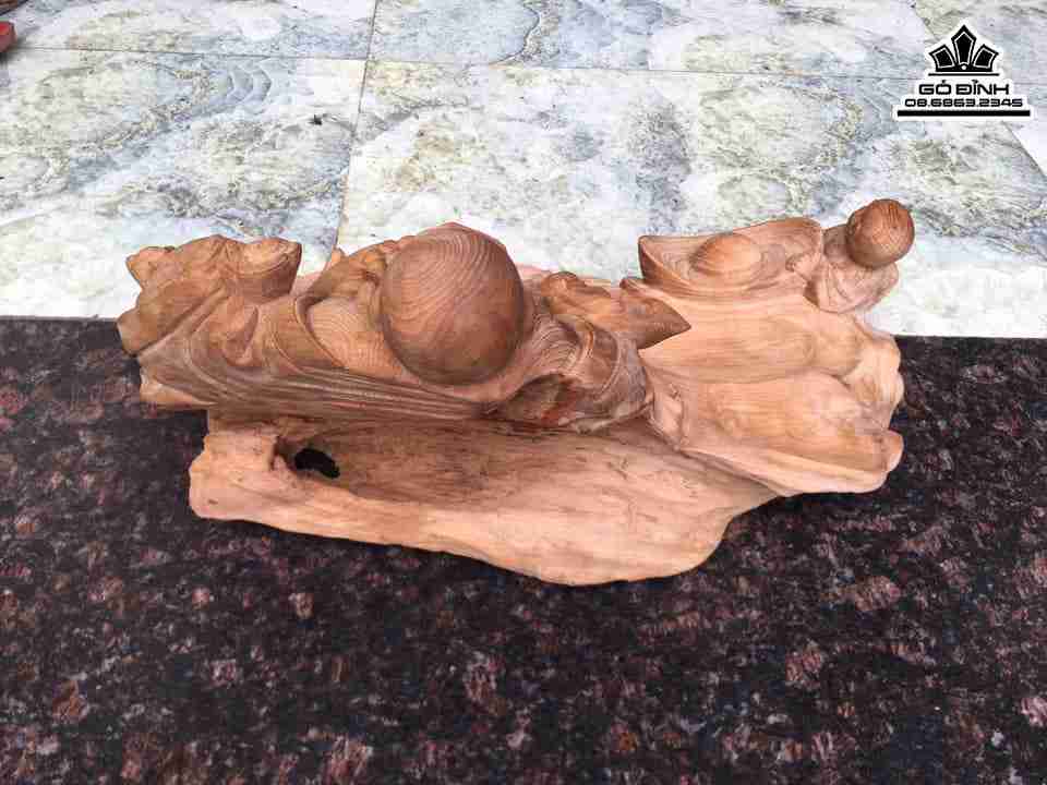 Tuong-Phat-Di-Lac-Ngoi-Go-Ngoc-Am