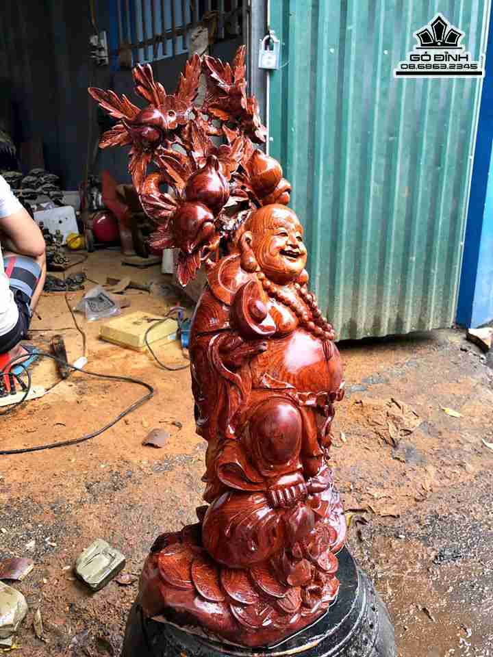 Tuong-Phat-Di-Lac-Vac-Canh-Dao-Go-Cam