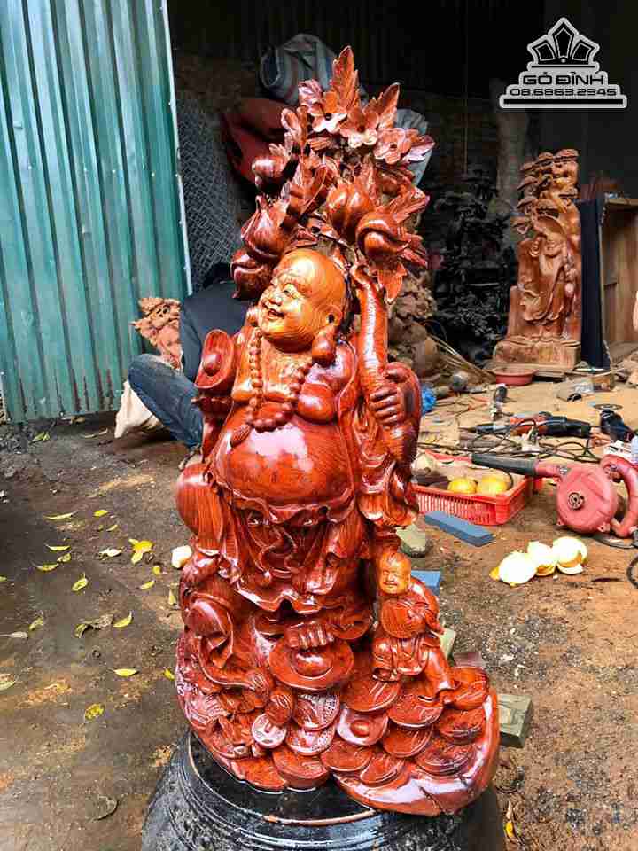 Tuong-Phat-Di-Lac-Vac-Canh-Dao-Go