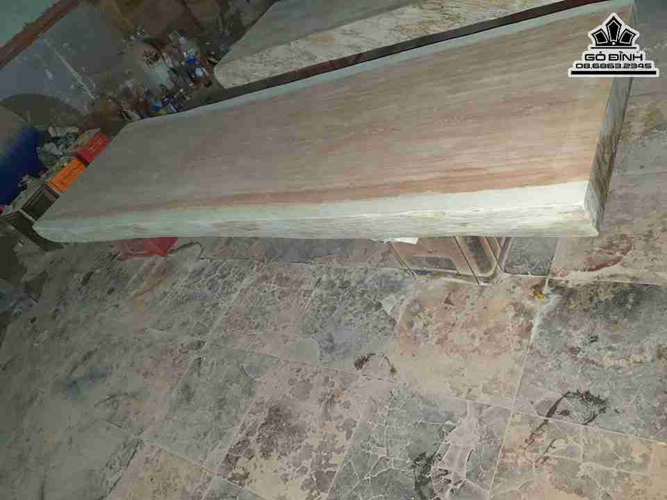 Mat-Ban-An-Go-Nguyen-Tam