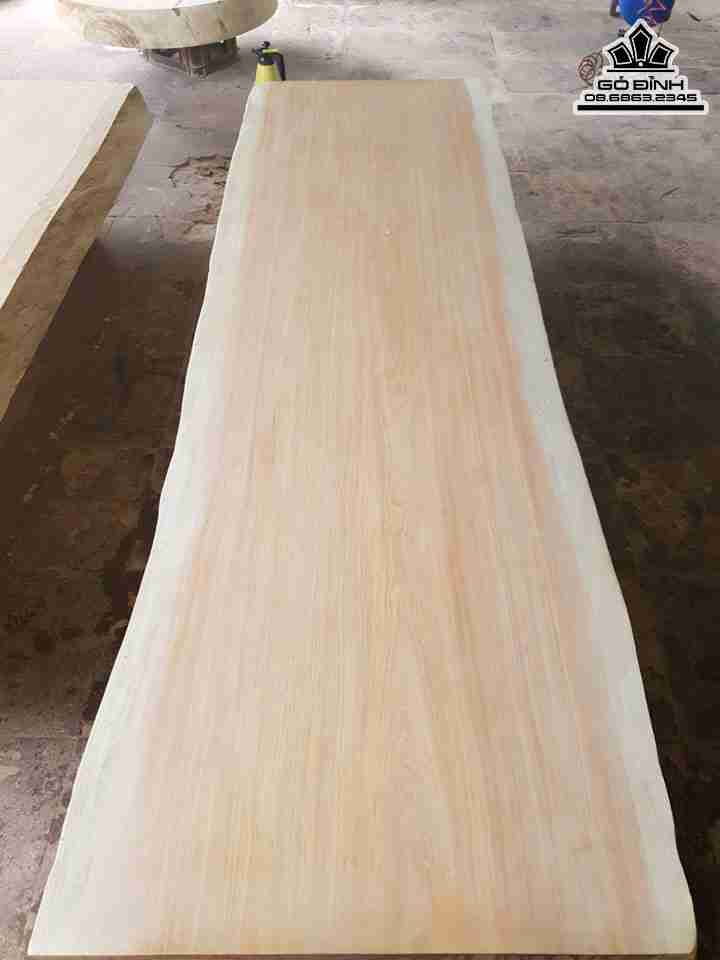 Mat-Ban-An-Go-Nguyen-Tam