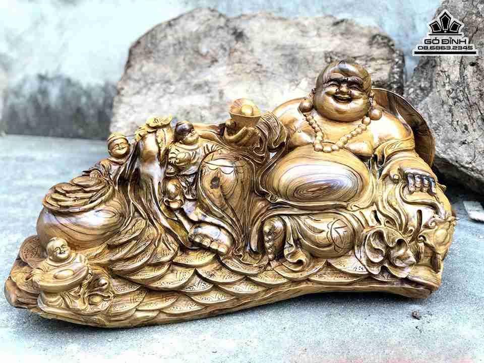 Tuong-Phat-Di-Lac-Ngoi-Tam-Phuc-Go-Bach-Xanh