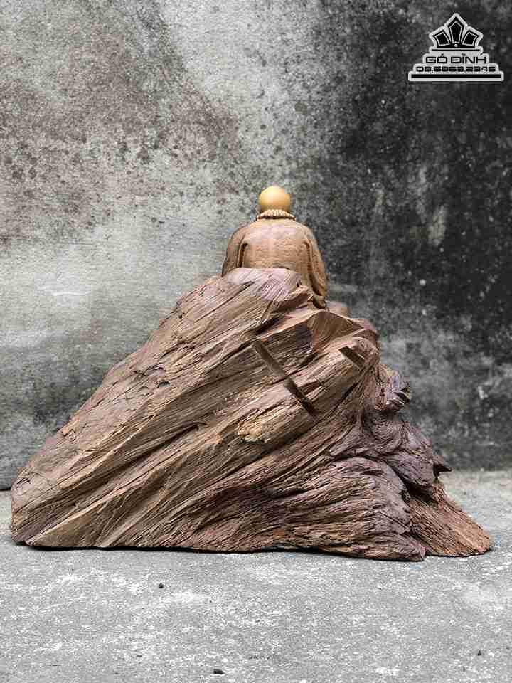 Tuong-Dat-Ma-Ngoi-Thien-Go-Bach-Xanh