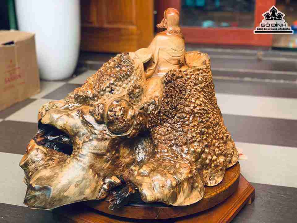 Tuong-Dat-Ma-Ngoi-Thien-Go-Nu-Xa-Xi-Gu-Huong