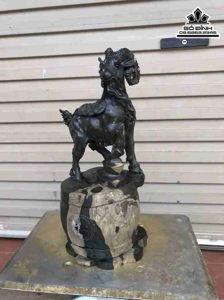 Tuong-De-Phu-Quy-Go-Dep