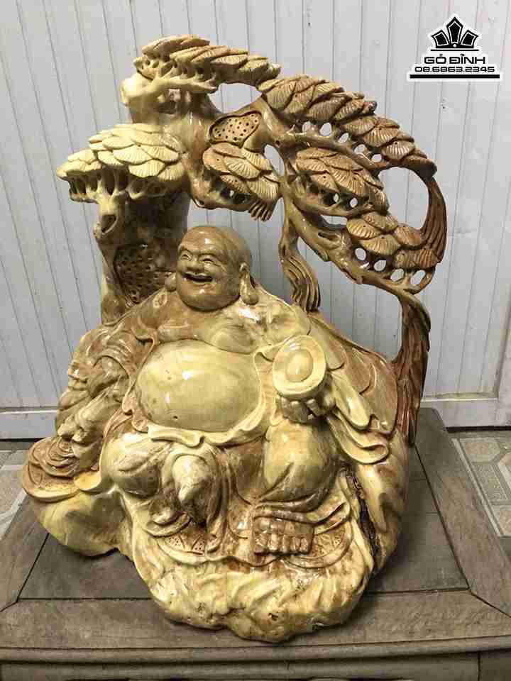 Tuong-Phat-Di-Lac-Ngoi-Goc-Tung