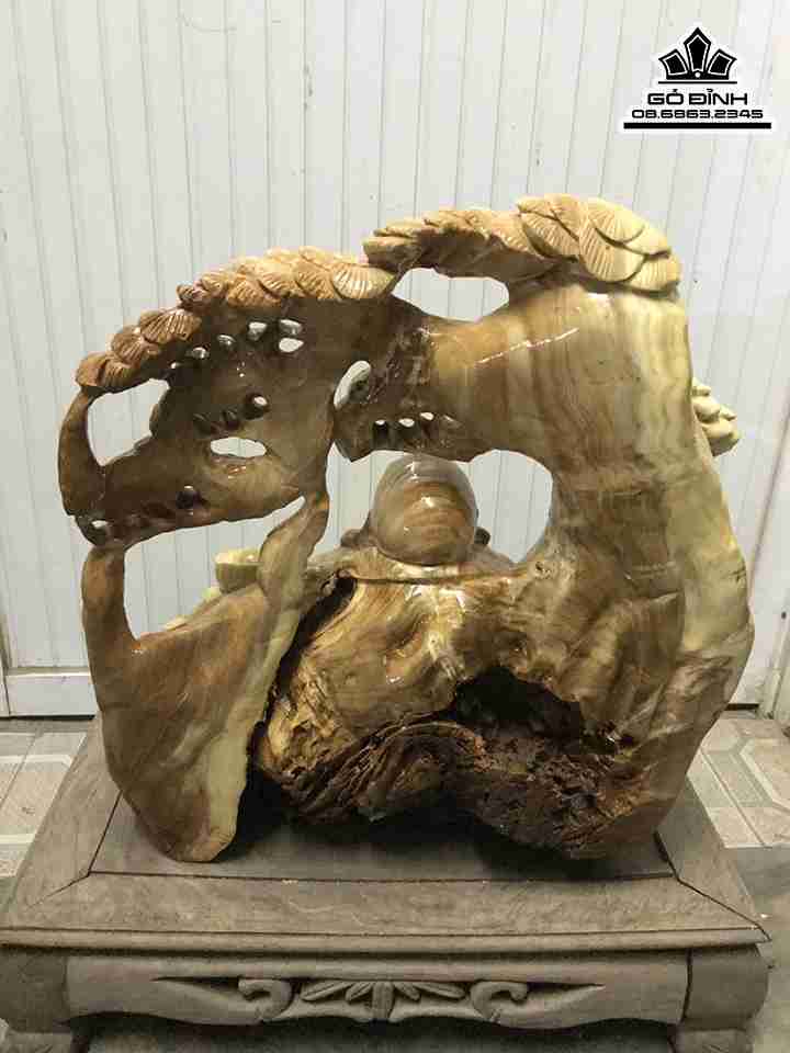 Tuong-Phat-Di-Lac-Ngoi-Goc-Tung