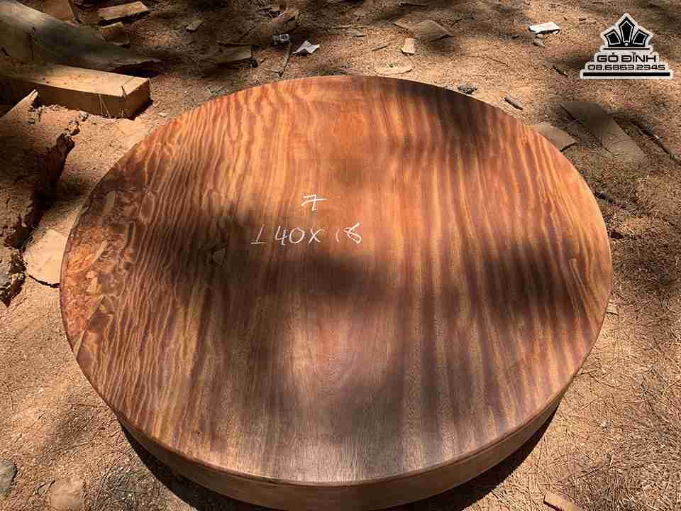 Mat-Ban-Tron-Nguyen-Tam-Go-Cam-Nam-Phi