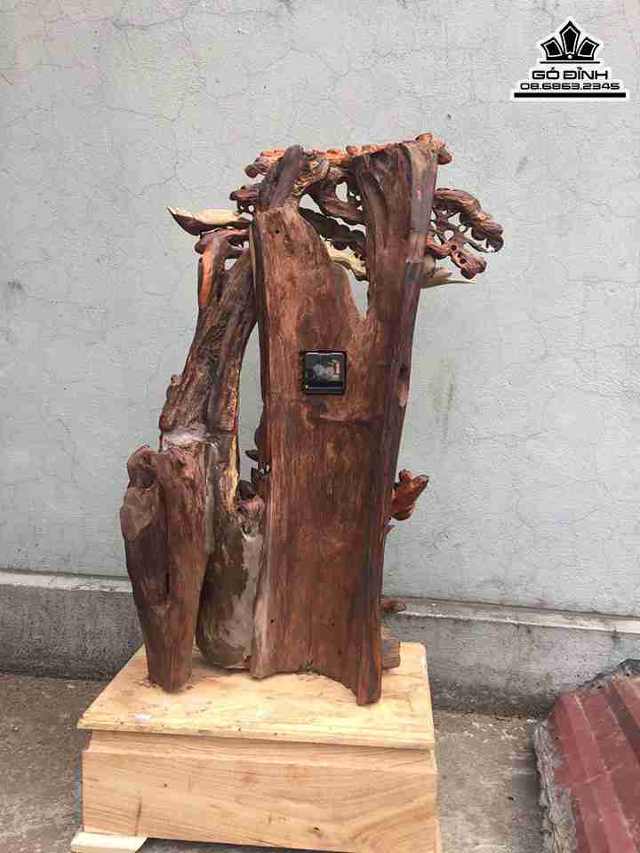 Dong-Ho-Uyen-Uong-Go-Trac