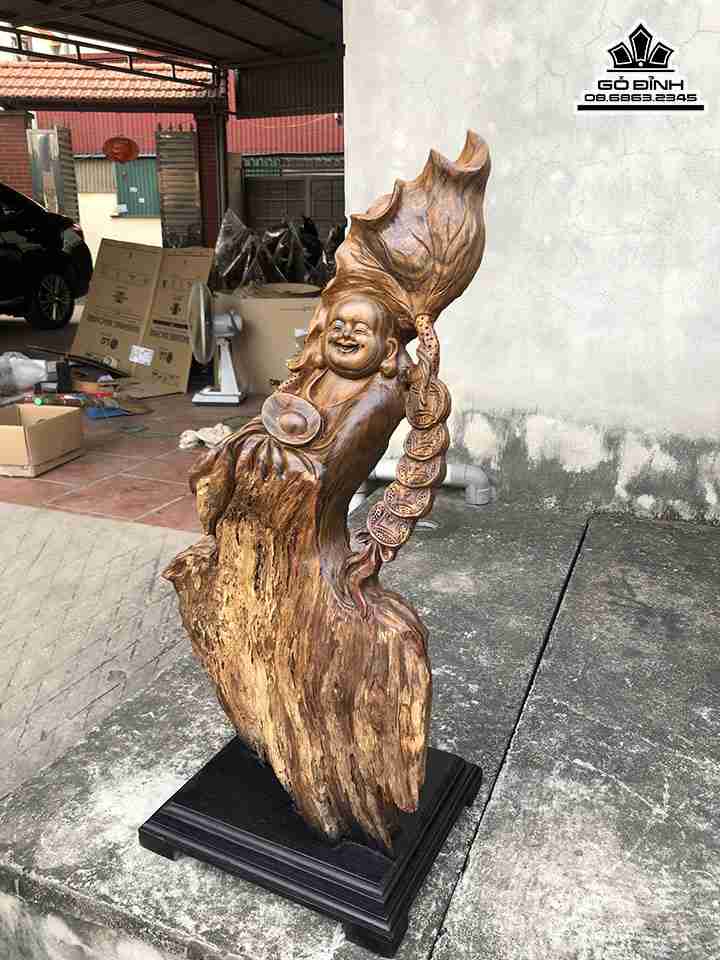 Tuong-Phat-Di-Lac-La-Sen-Go-Bach-Xanh