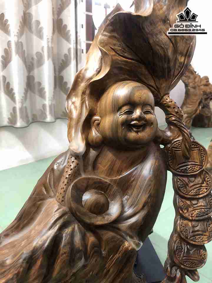 Tuong-Phat-Di-Lac-La-Sen-Go-Dep