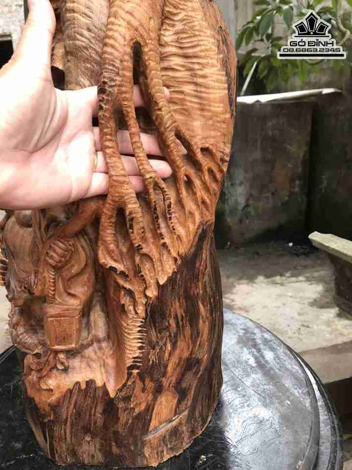 Tuong-Phat-Di-Lac-Dung-Goc-Tung-Go-My-Nghe