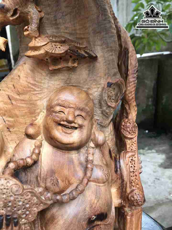 Tuong-Phat-Di-Lac-Dung-Goc-Tung-Go