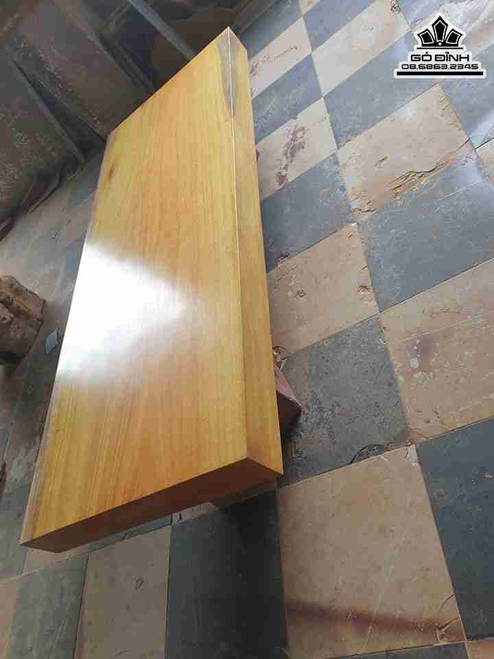 Mat-Ban-An-Go-Nguyen-Tam