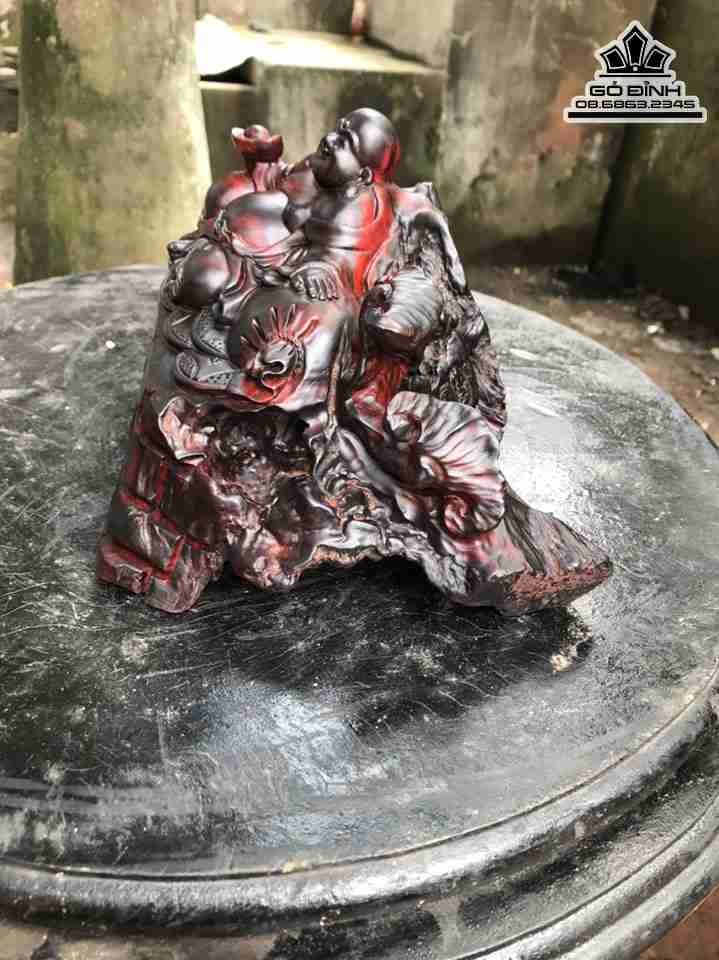 Tuong-Phat-Di-Lac-Ngoi-Go-My-Nghe