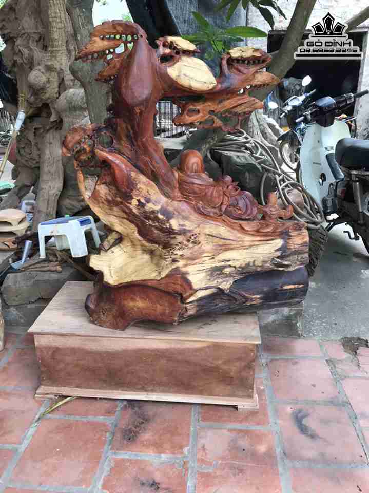 Tuong-Phat-Di-Lac-Ngoi-Goc-Tung-Go-My-Nghe