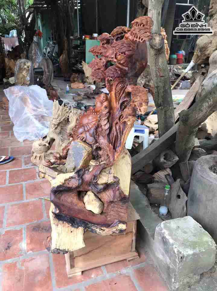 Tuong-Go-Phat-Di-Lac-Ngoi-Goc-Tung-Go-Huong