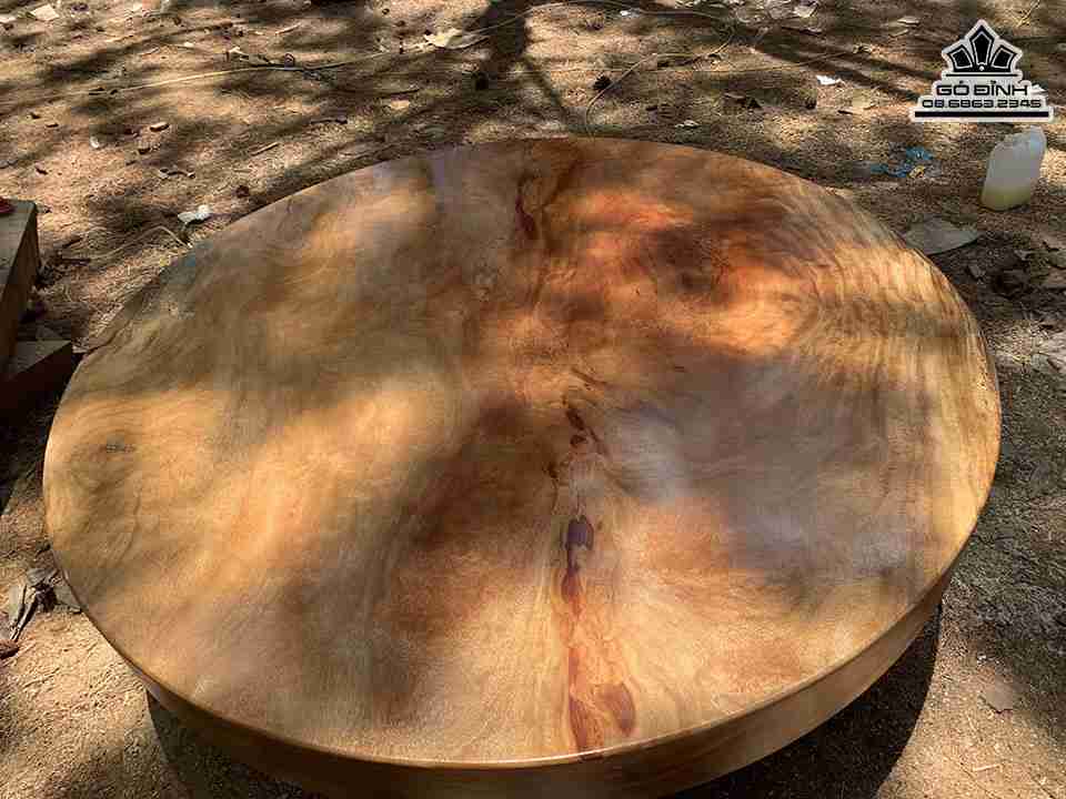 Mat-Ban-Tron-Nguyen-Tam-Go-Cam-Hong-Nam-Phi