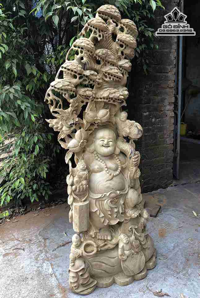 Tuong-Phat-Di-Lac-Dung-Goc-Tung-Go