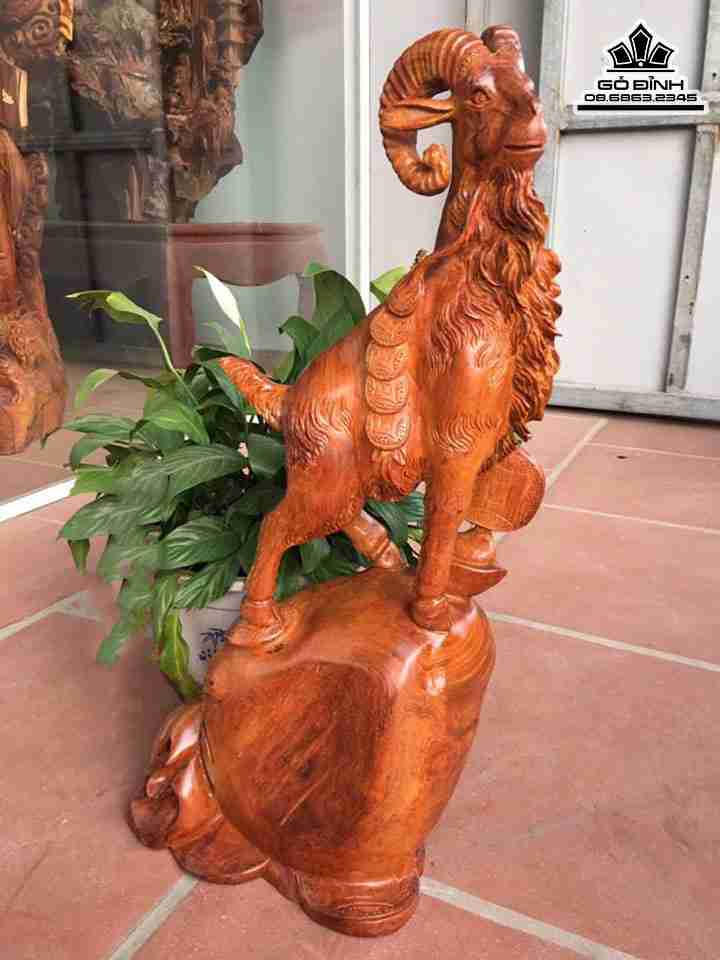 Tuong-De-Phu-Quy-Go-Huong