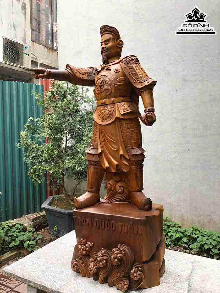 Tuong-Tran-Quoc-Tuan-Go-Bach-Xanh