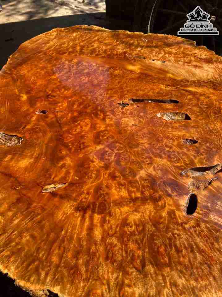 Mat-Ban-Nguyen-Khoi-Go