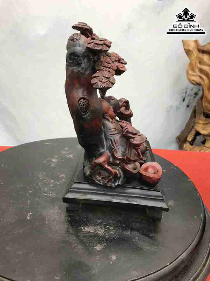 Tuong-Phat-Di-Lac-Ngoi-Goc-Tung-Go-Dep