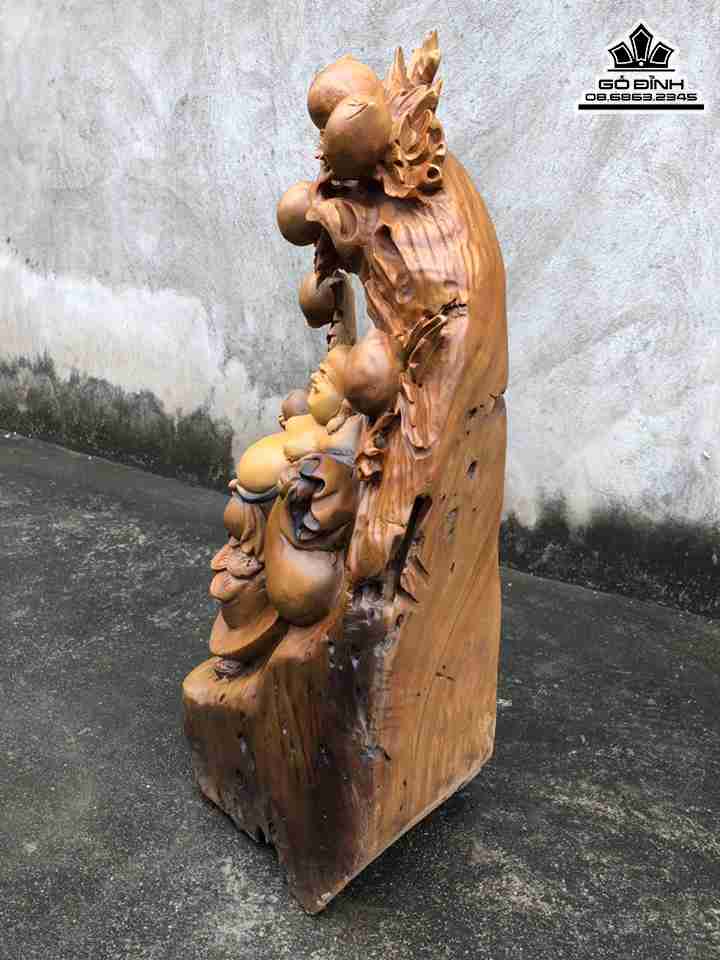 Tuong-Phat-Di-Lac-Ngoi-Goc-Dao-Go