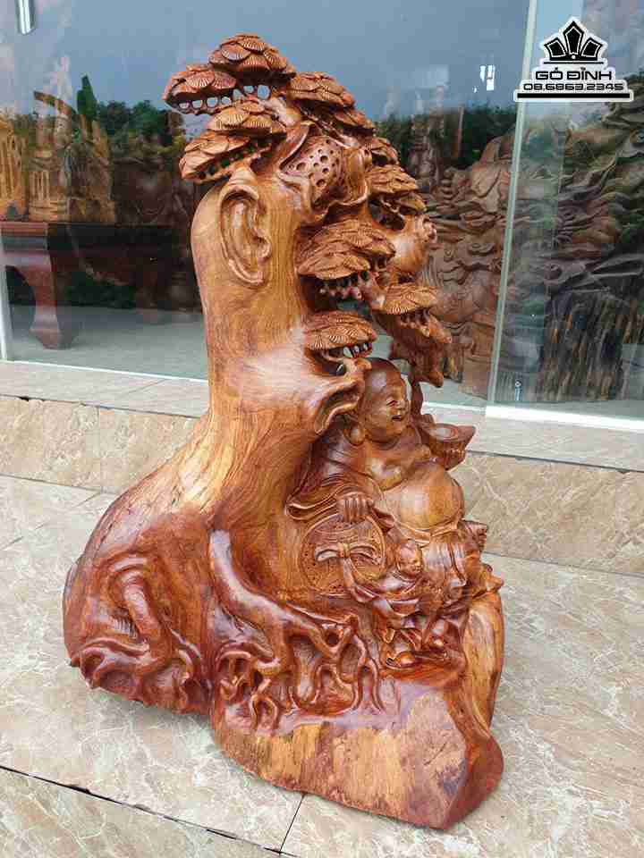 Tuong-Phat-Di-Lac-Ngoi-Goc-Tung-Go-Huong