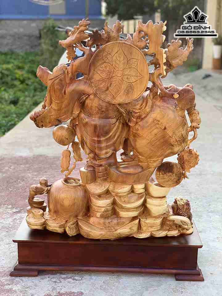 Tuong-Phat-Di-Lac-Vac-Canh-Dao-Tai-Loc-Go