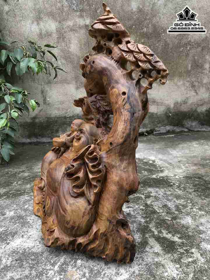 Tuong-Phat-Di-Lac-Ngoi-Goc-Tung