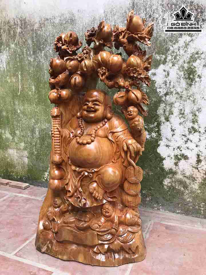 Tuong-Phat-Di-Lac-Dung-Go-Bach-Xanh