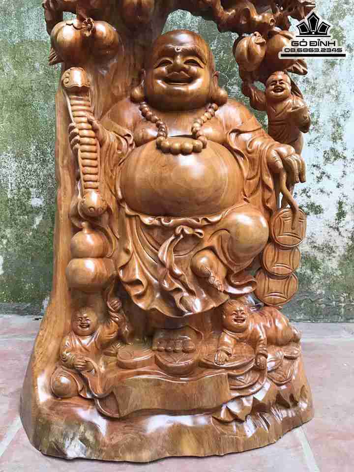 Tuong-Phat-Di-Lac-Dung-Go-Dep