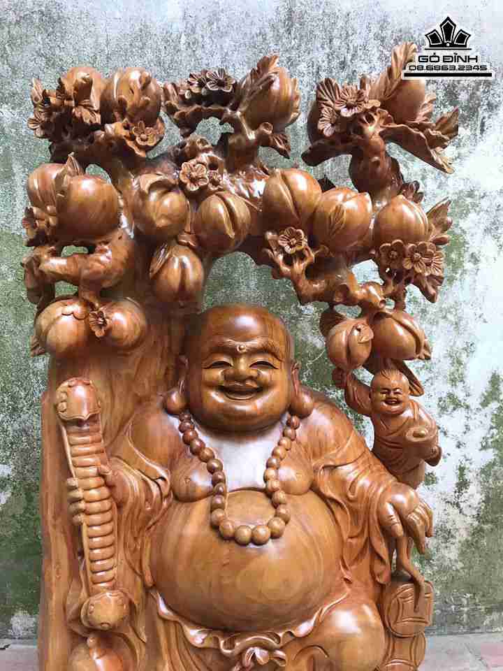 Tuong-Phat-Di-Lac-Dung-Go-Bach-Xanh