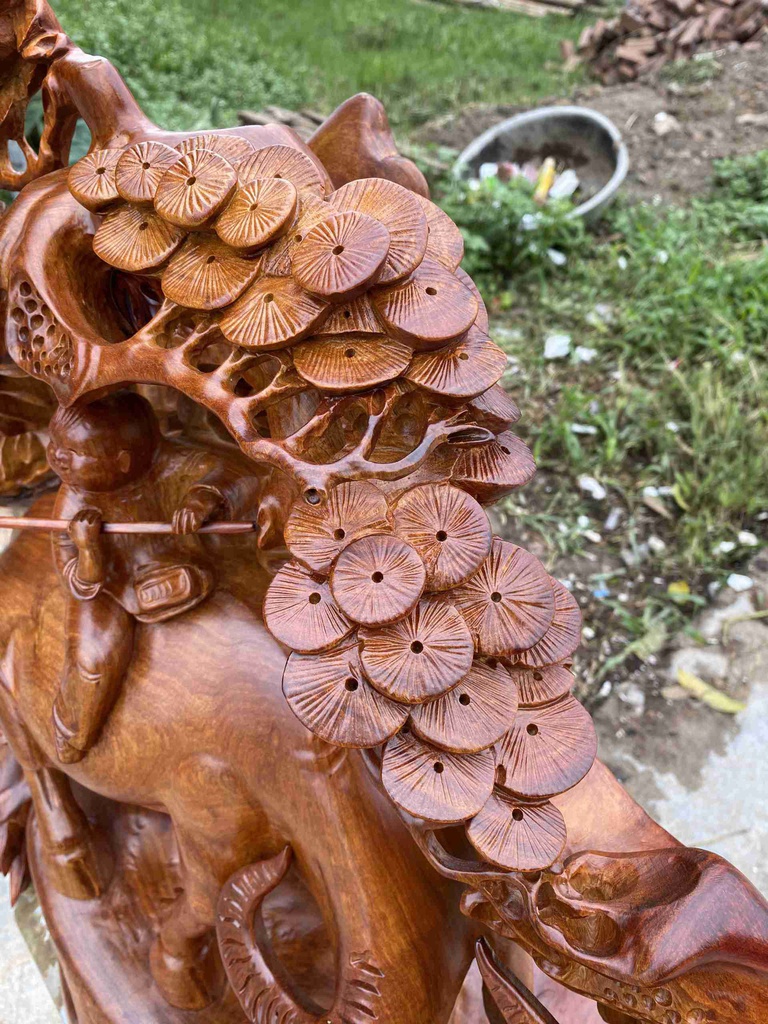 Tượng Tiểu Đồng Cưỡi Trâu Gỗ Hương Việt 