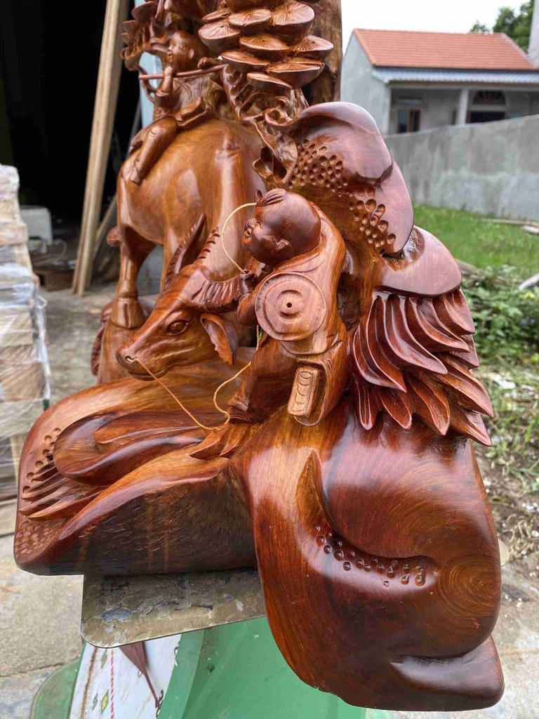 Tượng Tiểu Đồng Cưỡi Trâu Gỗ Hương Việt 
