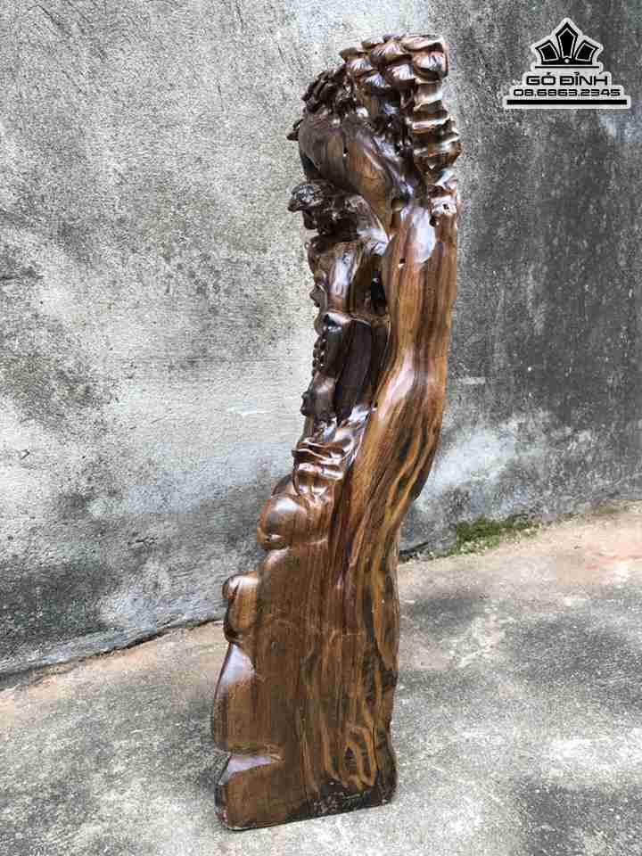 Tuong-Phat-Di-Lac-Dung-Go-Bach-Xanh