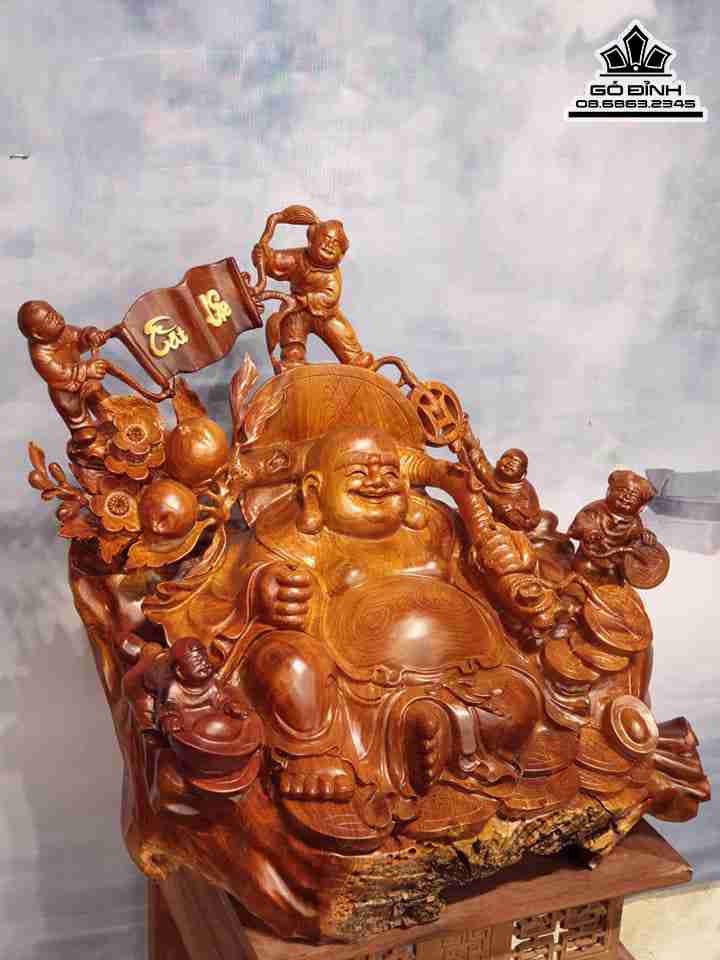 Tuong-Phat-Di-Lac-Tai-Loc-Go-Huong