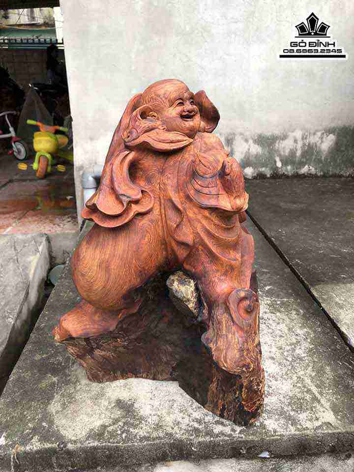 Tuong-Phat-Di-Lac-Go-Huong