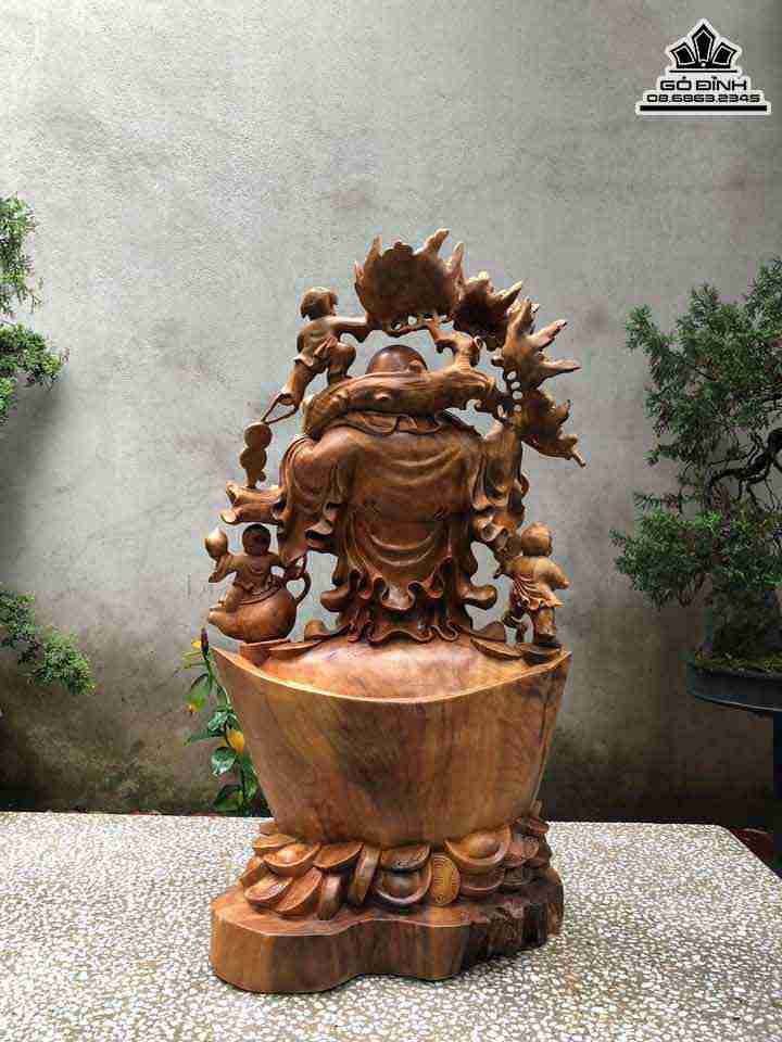 Tuong-Phat-Di-Lac-Dung-Vang-Go-Xa-Xi-Gu-Huong