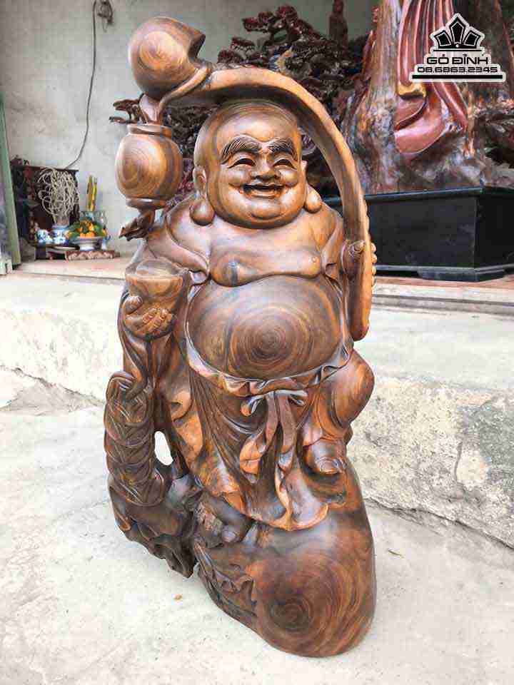 Tuong-Phat-Di-Lac-Cam-Gay-Nhu-Y-Go-Bach-Xanh