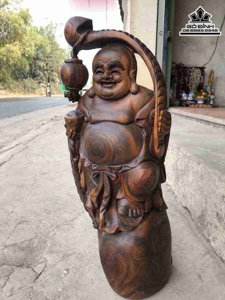 Tuong-Phat-Di-Lac-Cam-Gay-Nhu-Y-Go-Dep