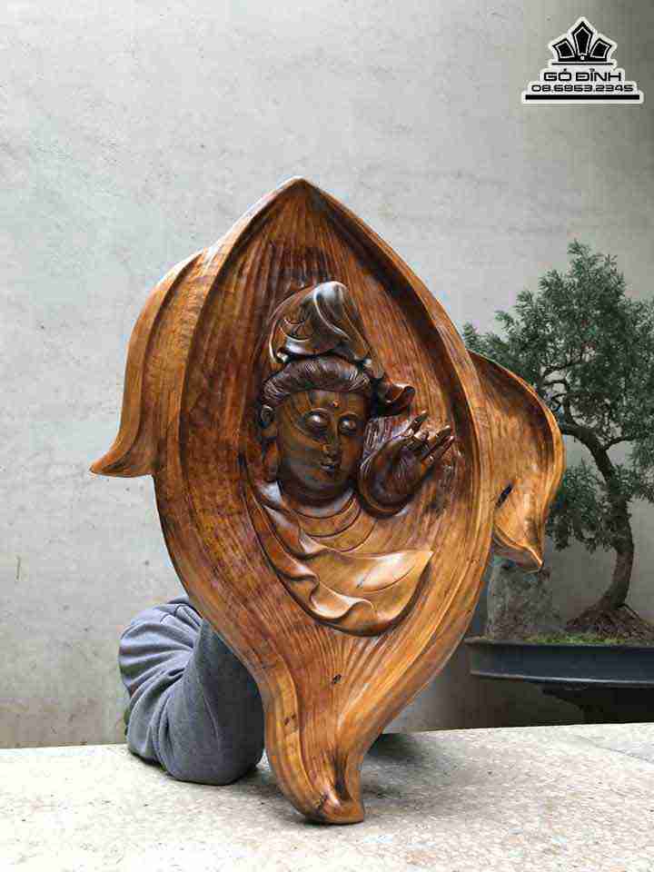 Tranh-Dien-Phat-Treo-Tuong-Go-Sun-Bach-Xanh