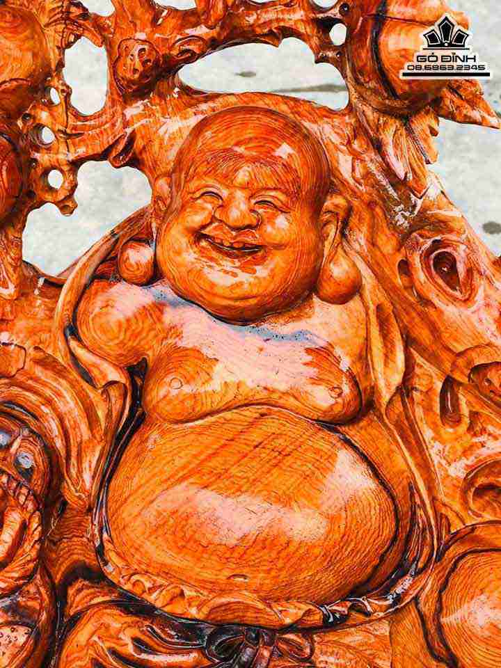 Tuong-Phat-Di-Lac-Tai-Loc-Go-Dep